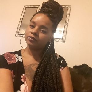 Meet your Posher, Lavona